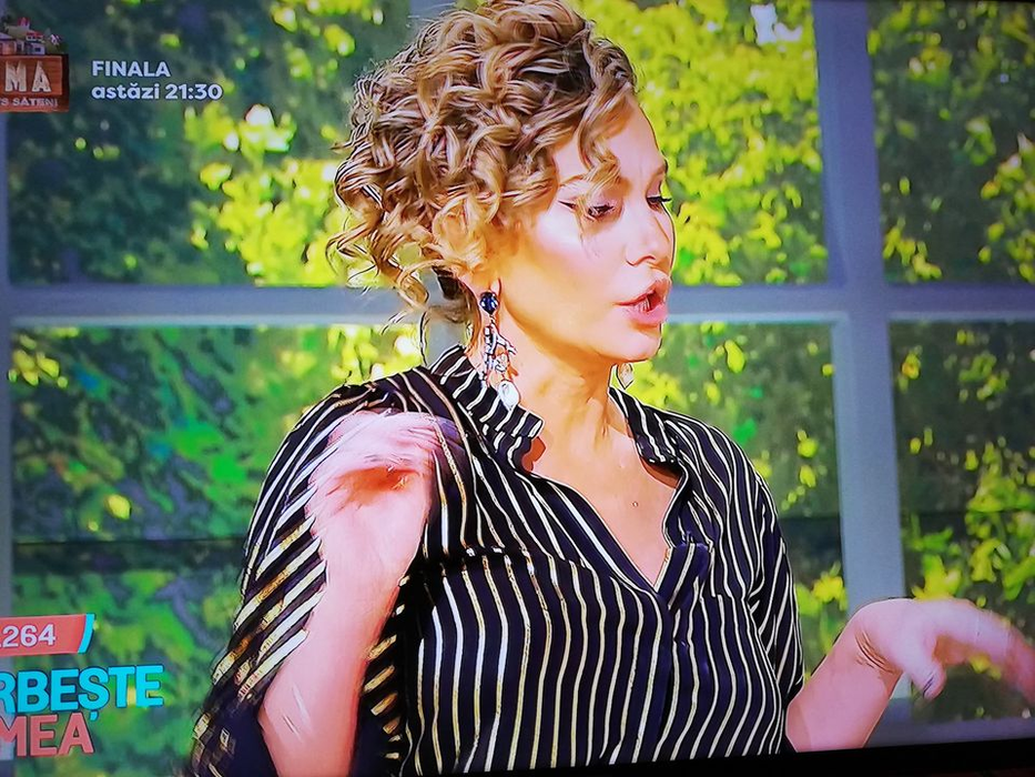 Lui Cove i-au căzut ochii în decolteul Annei Lesko! Imaginea e demențială: ”Tu o ai aici!”