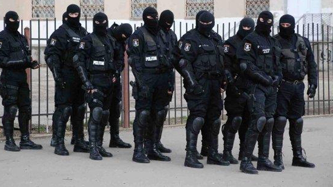 19 perchezitii au loc in Dambovita si Prahova la persoane suspectate de furt de animale!