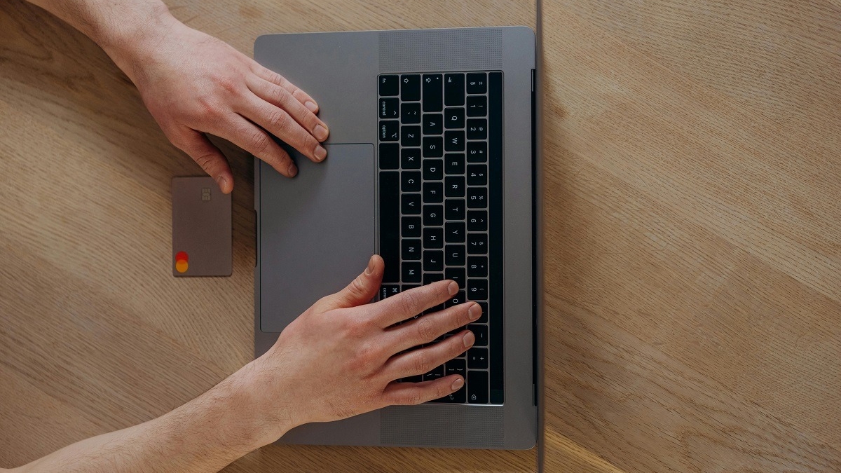 (P) Credite rapide nebancare: acces online, 24 / 24. Câți bani poți primi instant în contul de client?