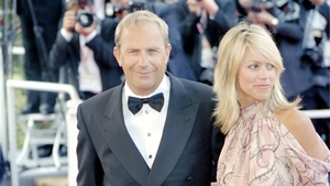Fosta soție a lui Kevin Costner, Christine Baumgartner, s-a logodit! „Nimeni altcineva nu era pe plajă când Josh...”