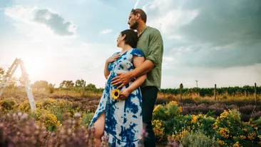 Prezentatoare TV, gravidă la 2 ani după ce a învins o boală nemiloasă. Primele imagini cu burtica ei