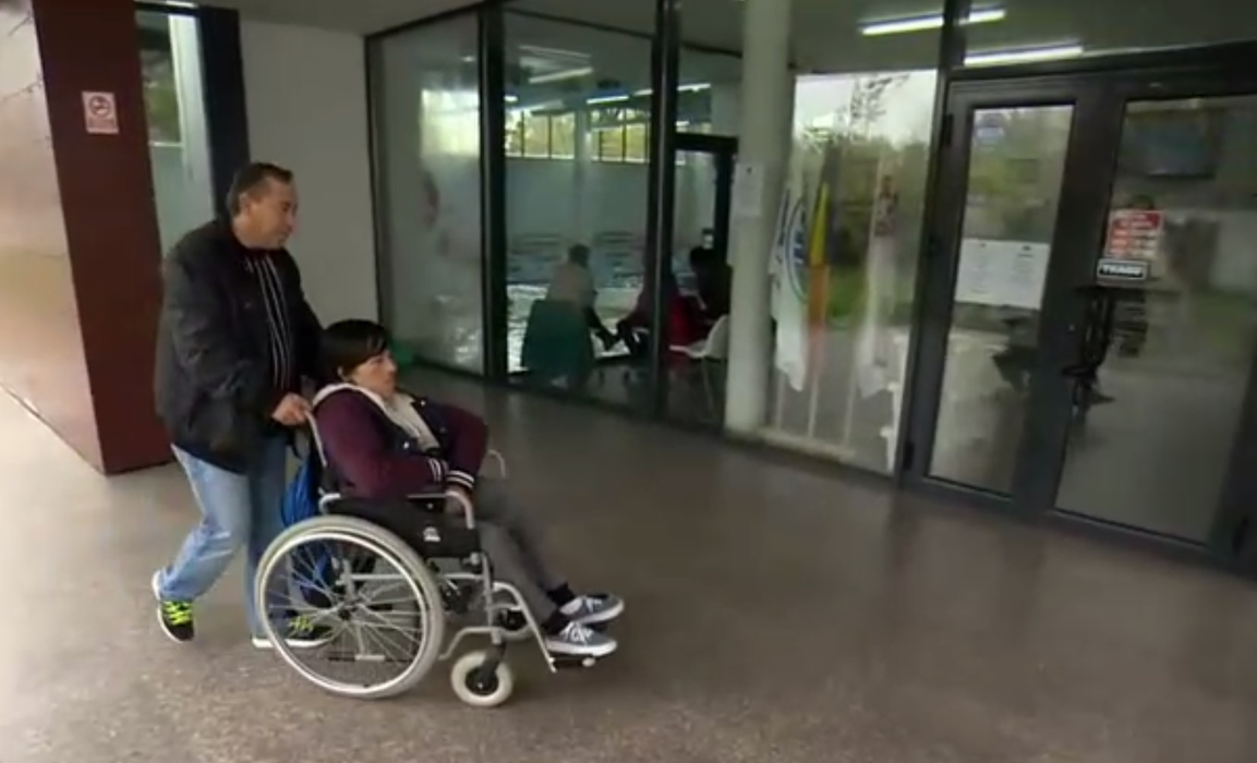 Mihai Popescu, tânărul în scaun cu rotile salvat de prieteni din infernul #Colectiv, noi mărturii sfâșietoare azi, când au fost făcute publice imagini nemaivăzute din noaptea tragediei