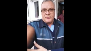 Polițist de la Secția 9 din București, reacție violentă după ce un bărbat l-a filmat cu telefonul mobil