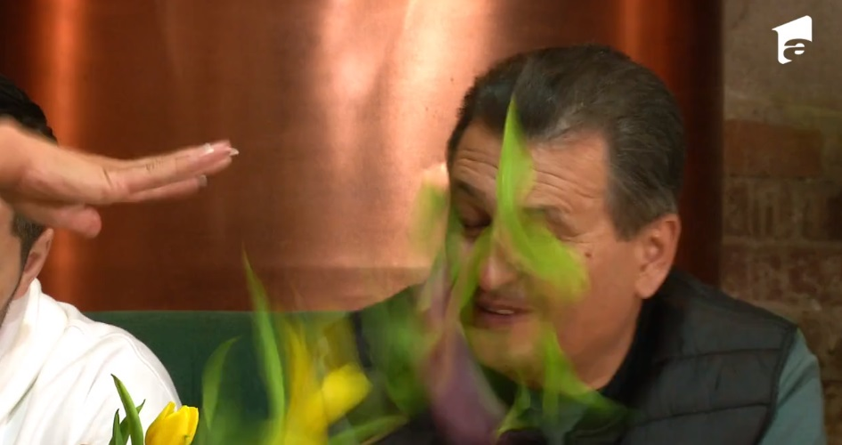 Clipa în care Nea Marin s-a trezit cu lalelele în ochi (Foto: captură video)