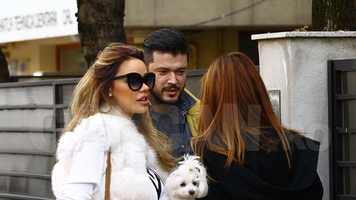 Bianca & Victor şi-au pus ”la muncă” fetiţa de o lună!