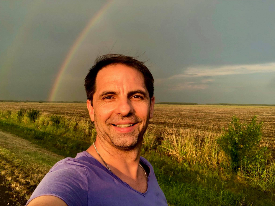 Dan Negru, dezvăluiri la 20 de ani de când s-a mutat în Capitală: ”Încă mă consider plecat în delegație cu serviciul”