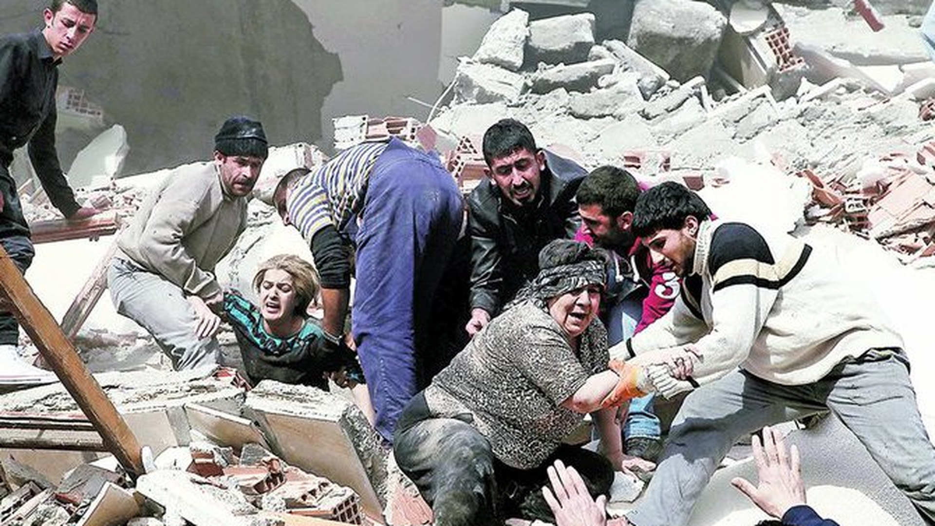 Mobilizare maxima dupa seismul din Turcia Salvati din iad