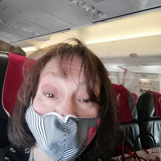 Marina Voica în avion