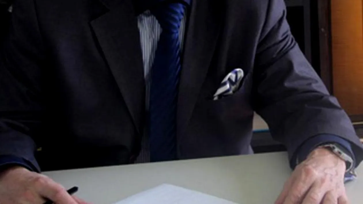 Un jurnalist, fost deputat, găsit mort în casă! Soția sa a făcut anunțul