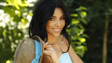 CORINA CARAGEA, apariţie hot în costum de baie! Toată lumea aştepta aceste imagini