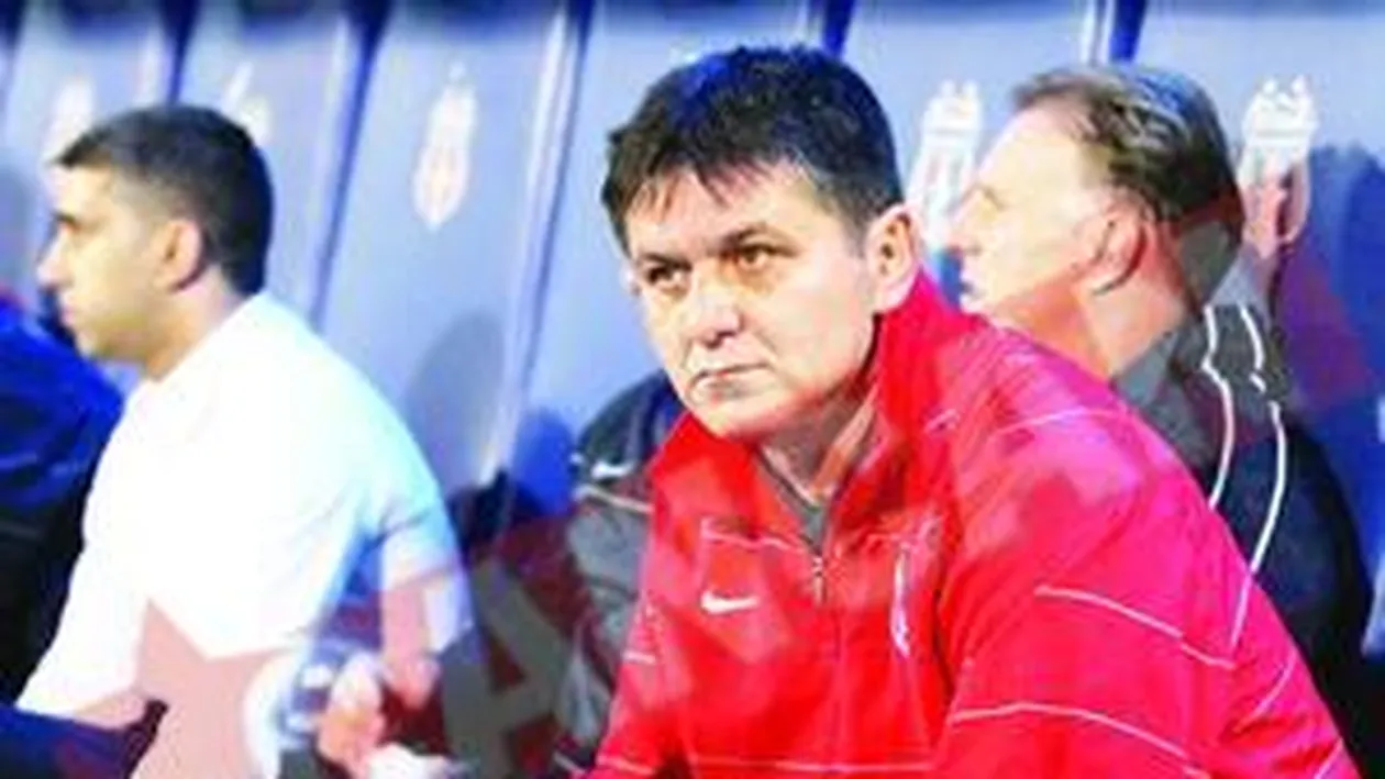 Lacatus a demisionat, Gigi antrenor