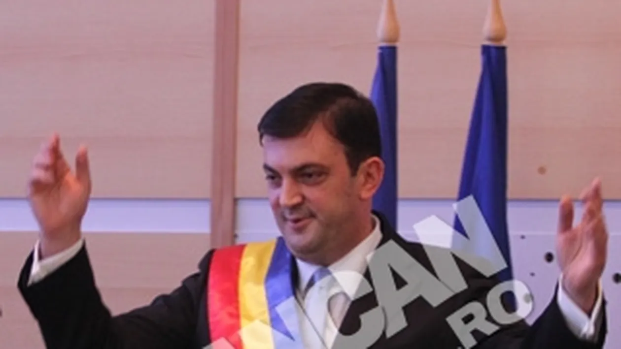 Rares Manescu a depus juramantul ca primar al sectorului sase : Va voi sta mereu la dispozitie cu o usa deschisa