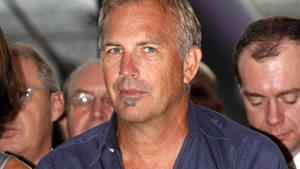 Kevin Costner a devenit tata pentru a saptea oara!