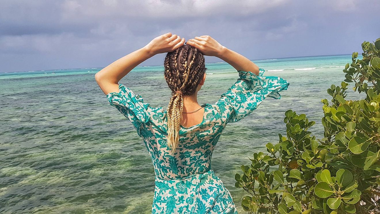 Este plină de bani şi celebră, dar a rămas modestă. "Am haine de la second-hand!" 