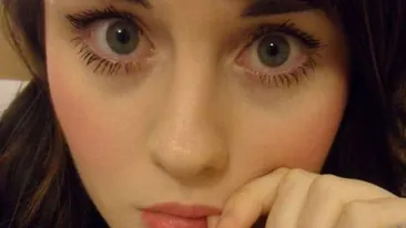 Ai tinde sa crezi ca vrei sa o cunosti daca vezi poza asta la profilul ei de Facebook! Cum arata de fapt aceasta fata