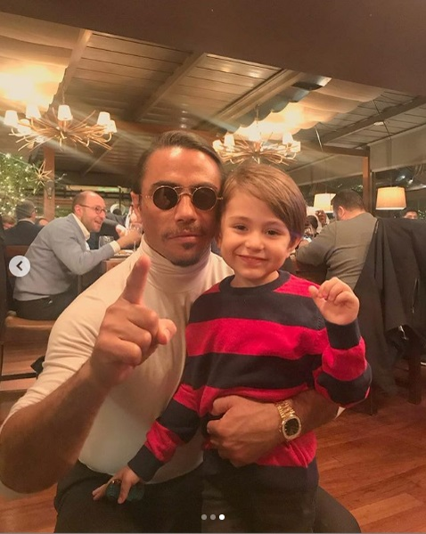 Andreea Mantea, fotografiată în brațele unui bărbat celebru: “Am început săptămâna bine”