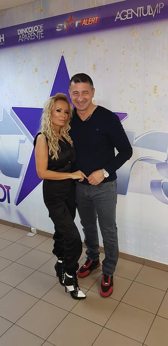 Daniela Gyorfi, fără lenjerie intimă în pat!