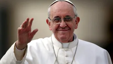 Papa Francisc a fost internat în spital pentru o intervenție chirurgicală