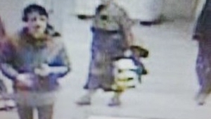 Detalii de ultimă oră despre a doua agresoare de la metrou! Patru persoane i-au căzut victime