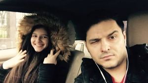 Liviu Vârciu a fost la un pas să facă o gafă de proporţii şi să uite de ziua fiicei sale, Carmina! Noroc că şi-a adus aminte de ziua unui prieten şi a felicitat-o ”la pachet” şi pe fiica lui!