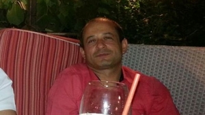 TERIFIANT! Un bărbat şi-a împuşcat soţia în cap, în Capitală. O copilă de clasa a IV-a a rămas orfană