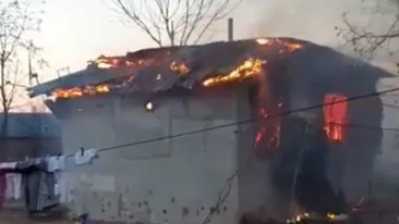 Un bebeluș de patru luni a ars de viu într-un incendiu, în Dâmbovița