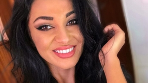 Elena de la ”Mandinga” s-a dezbrăcat şi s-a băgat în pat. Ce a urmat!