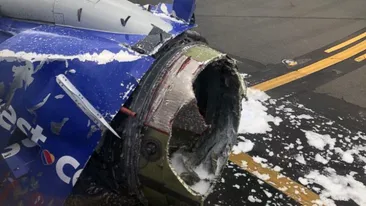 La un pas de o catastrofă aeriană! Un motor al unui avion a explodat în aer! VIDEO