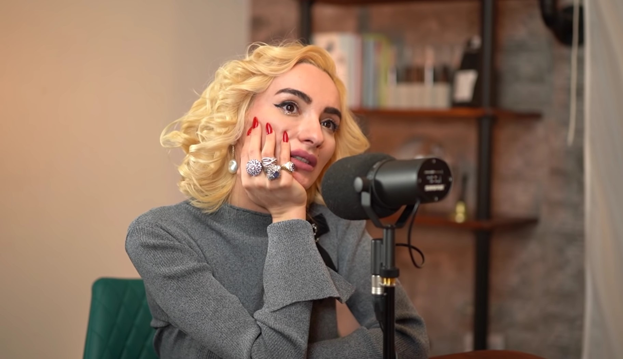Ana Morodan câștigă o avere din munca de pe internet/ Sursă foto: Captură Youtube