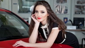 Dana Săvuică trece prin clipe grele: "Trebuie să fiu tare si să nu-i arăt fiicei mele că sufăr". Ce a pătit blondina