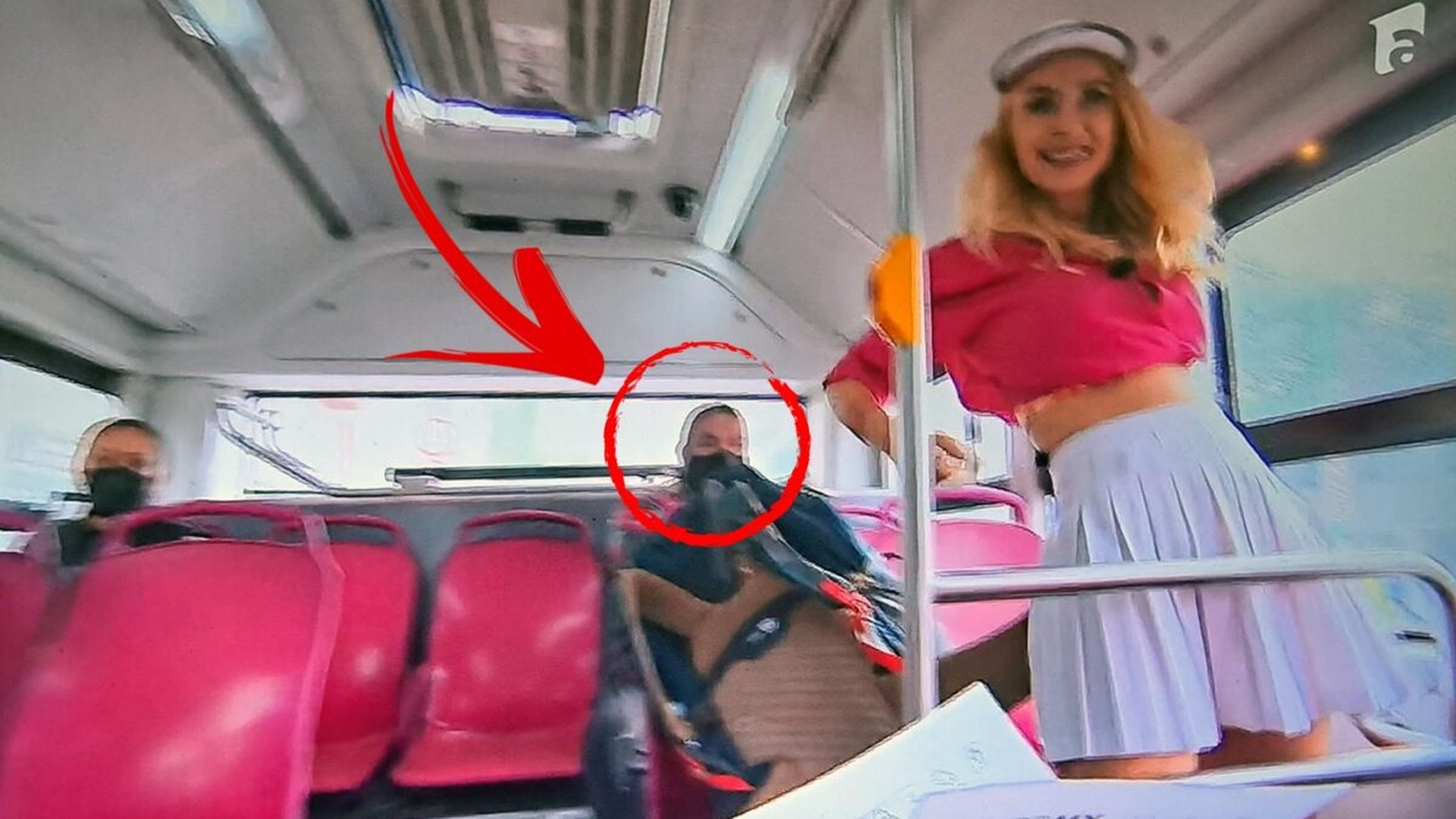 Cum a reacționat acest mexican, când a văzut-o pe Andreea Bălan în autobuz, într-o fustiță scurtă, la America Express 2023 de la Antena 1