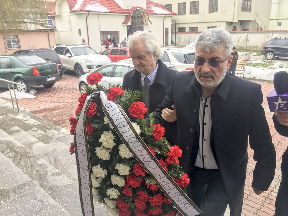 Laurențiu Reghecampf și-a condus tatăl pe ultimul drum