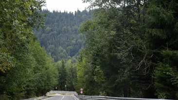 Uită de Transfăgarașan și Transalpina. România are un drum splendid pe care puțini îl știu