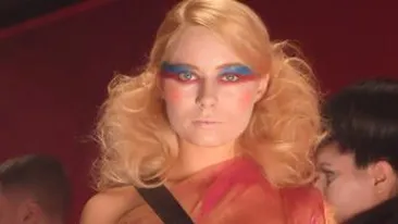 VIDEO Laura Cosoi, ispita din Infern pentru trupa britanica Hurts!