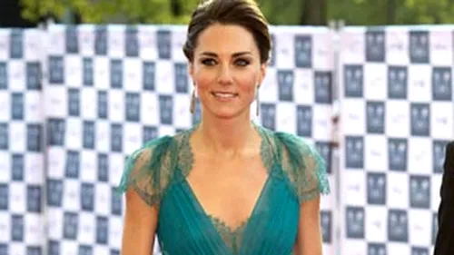 Ducesa Kate Middleton si-a luat haine de 35.000 de lire sterline