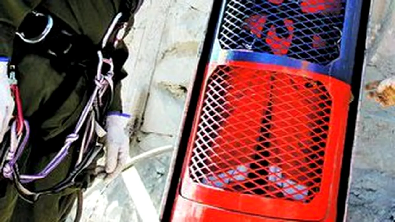 VIDEO Au fost scosi 19 mineri din Chile, dupa 68 de zile! Operatiunea de salvare continua!