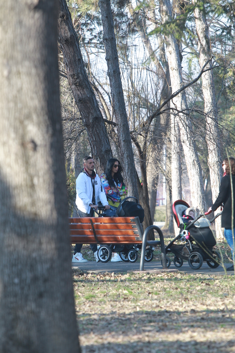 Adrian Stoian, alături de Daniela și de copilul lor
