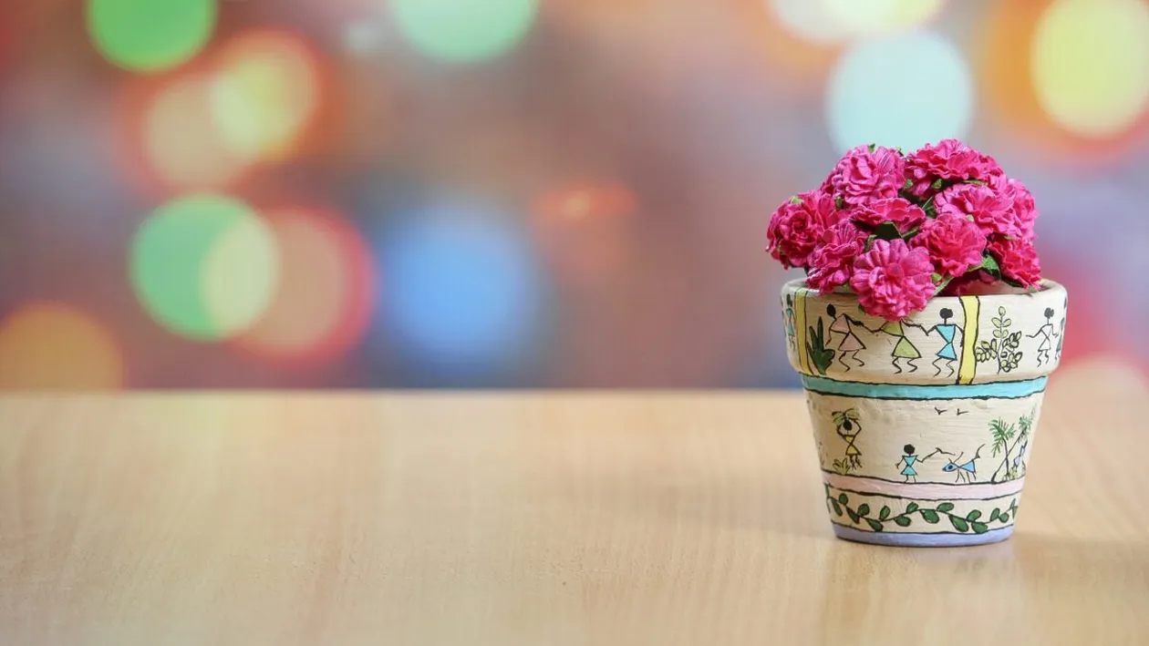 BANC | Vecine, de ce-i cumperi soției tale întotdeauna flori în ghiveci?!