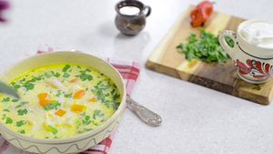 Ciorba rădăuțeană. Rețetă, mod de preparare și ce ingrediente trebuie să folosești