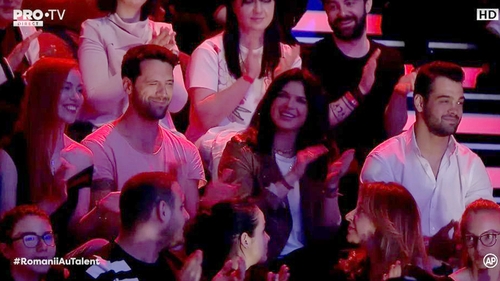 Telespectatorii Pro TV au crezut că nu văd bine. Ce vedetă s-a aflat în public aseară, la "Românii au Talent"