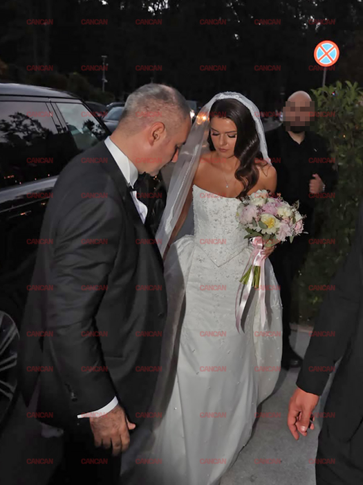 Ministrul Finanțelor s-a căsătorit cu aleasa inimii lui. Primele imagini de la nunta lui Alexandru Nazare cu Maria Mihali