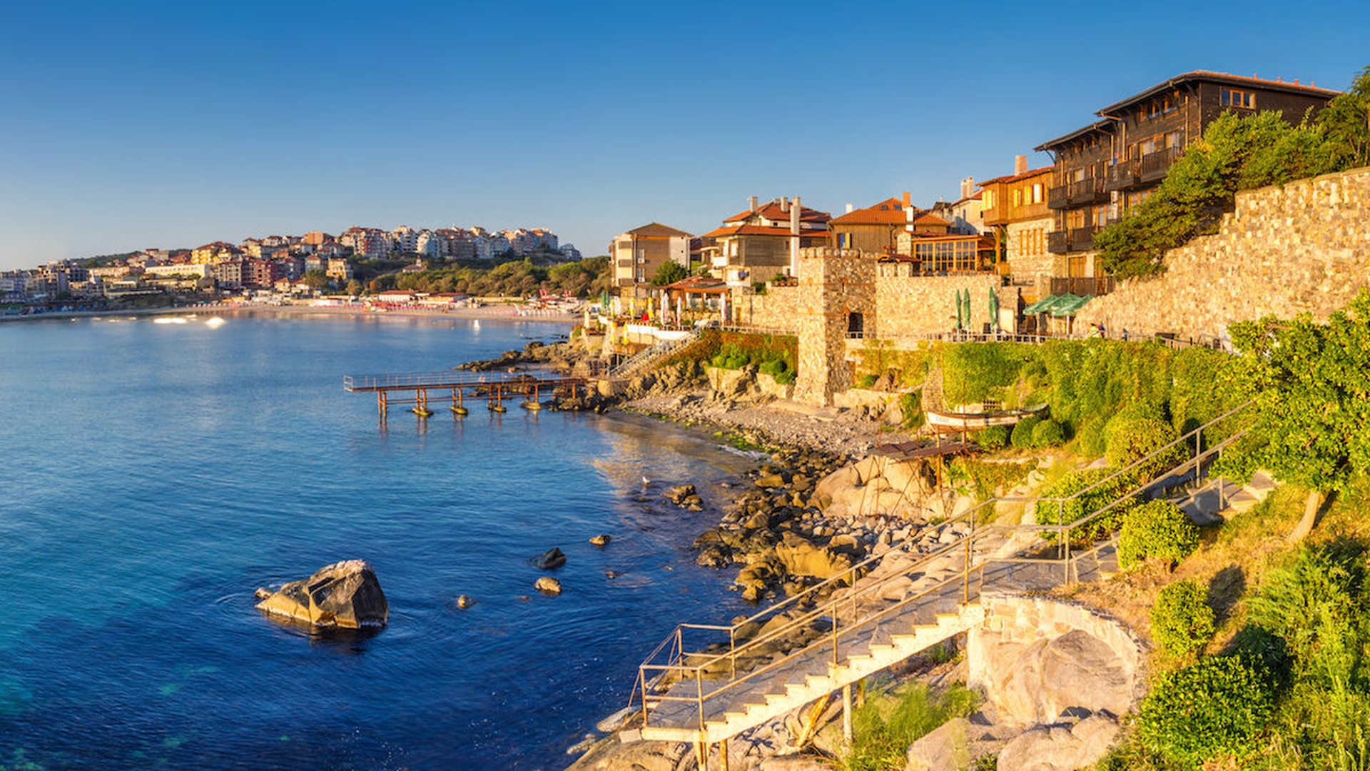 Vești bune pentru români! Bulgaria a revizuit condițiile de intrare în țară
