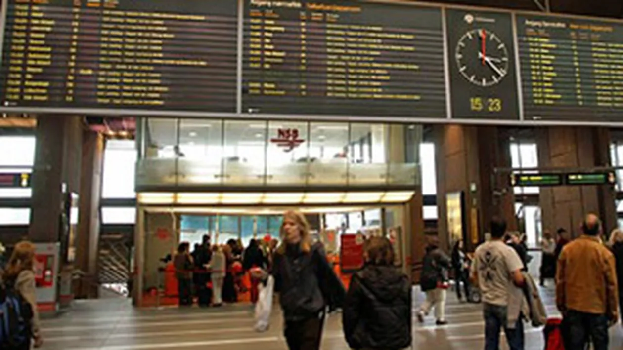 A nascut in toaleta unui aeroport, si-a strangulat bebelusul si l-a aruncat la gunoi