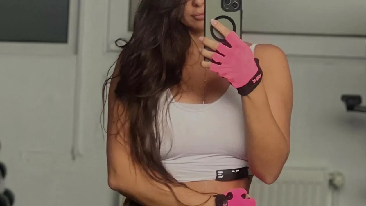 Anunțul momentului! Artista din România e însărcinată pentru a 5-a oară, în același timp cu fiica ei cea mare