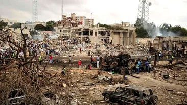 Bilanţul atentatului terorist din Somalia a ajuns la 300 de morţi!
