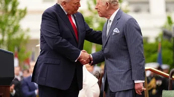 Detaliul care a atras atenția la întâlnirea lui Donald Trump cu Regele Charles. Ce s-a observat la mâna președintelui american