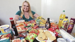 Si-a distrus frumusetea dintr-o ambitie prostească! Cum arată aceasta fată, după ce a decis ajungă OBEZĂ