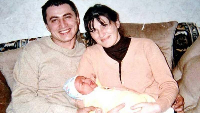 Fiul Elodiei și al lui Cioacă a obținut în instanță dreptul de a-și schimba identitatea!