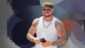 Câți bani a câștigat Ibiza Final Boss după ce a devenit viral pe TikTok. Adio, muncă în domeniul construcțiilor!