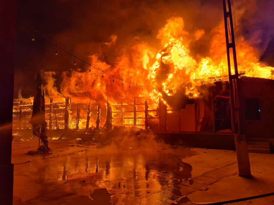 Incendiu violent în Argeș